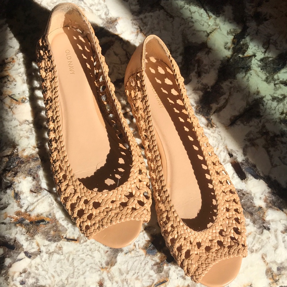 Tan flats